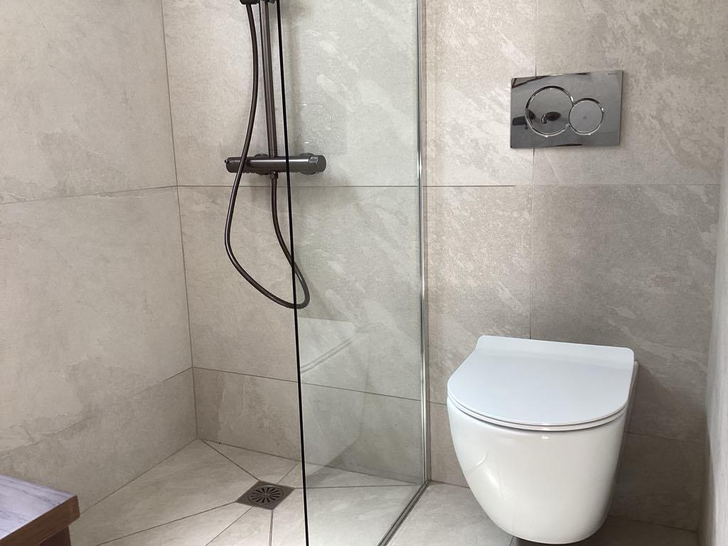 Bagno 7 — Yiayia's Place Folegandros